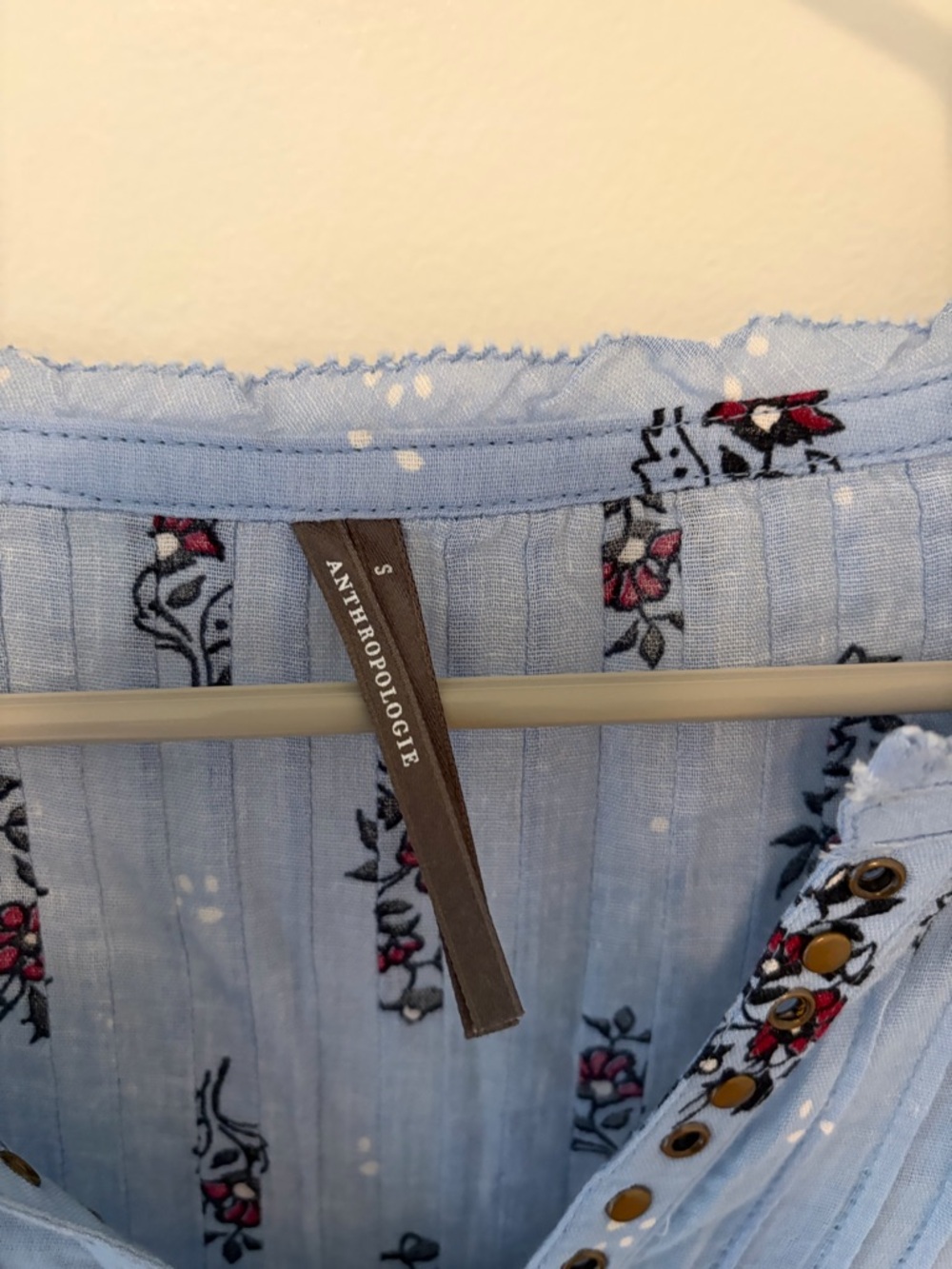 LN 5 star Anthropologie Pintuck Short Sleeve Swing Top in blue S - Picture 3 of 6